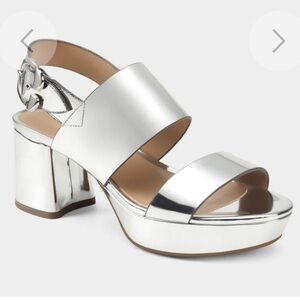 NIB Aerosoles Camera Platform Sandals in Silver Metallic